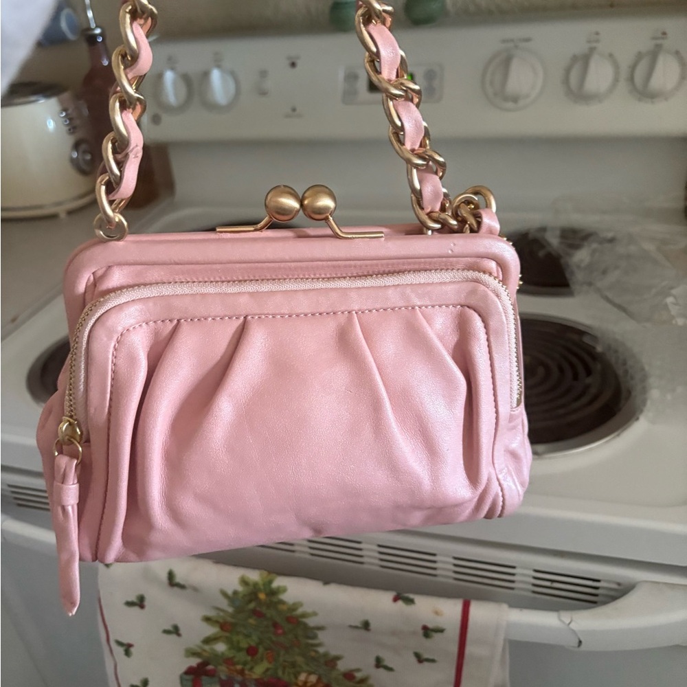 COACH PARKER PINK PEARL KISSLOCK
BAG 13621 AUTHENTIC- COLLECTER PURSE - Picture 5 of 5